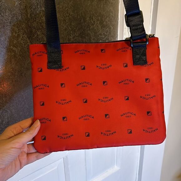 NWT Nautica Red and Blue Crossbody Nylon zipper Travel Bag with long strap - Picture 5 of 10